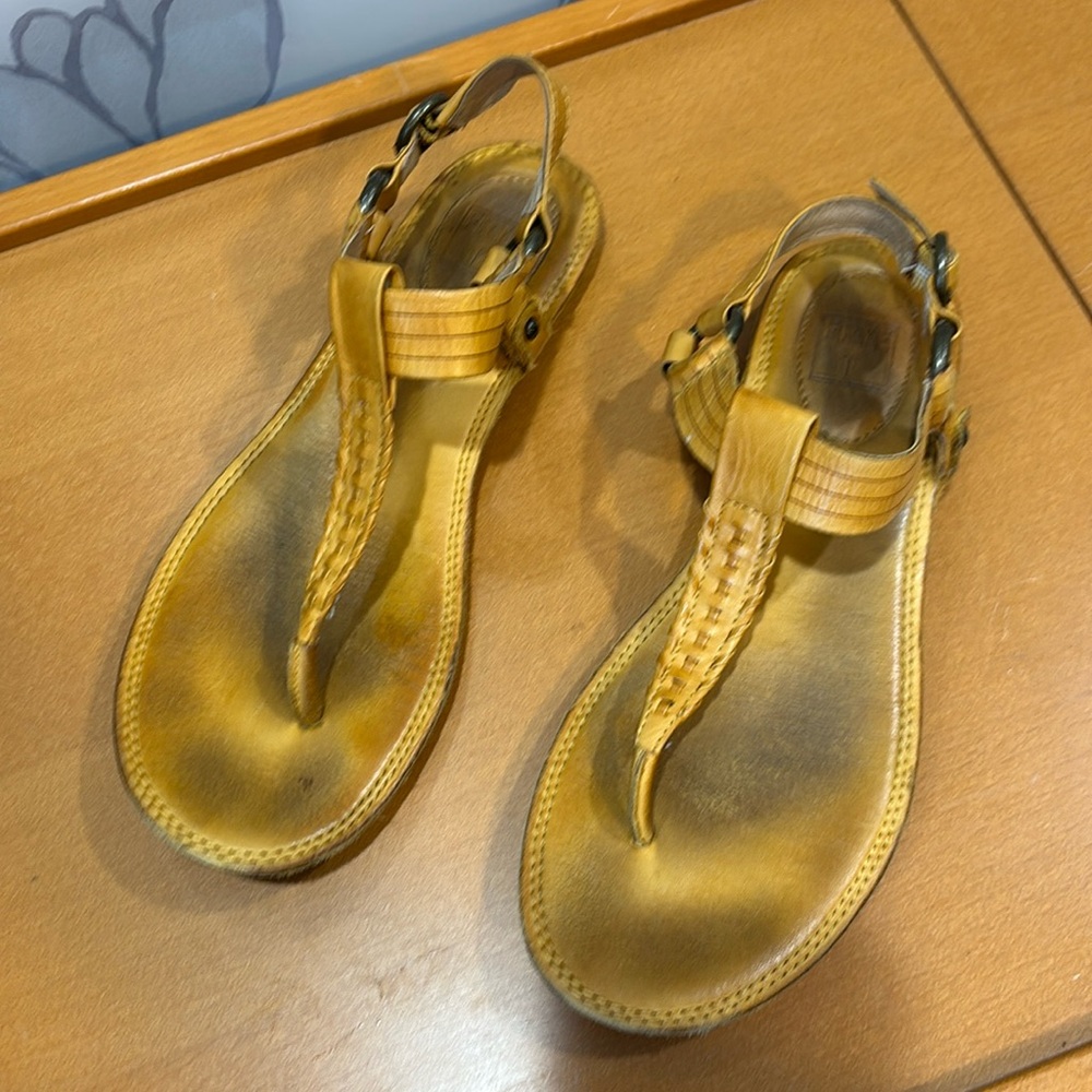 Boho Frye sandals in banana leather